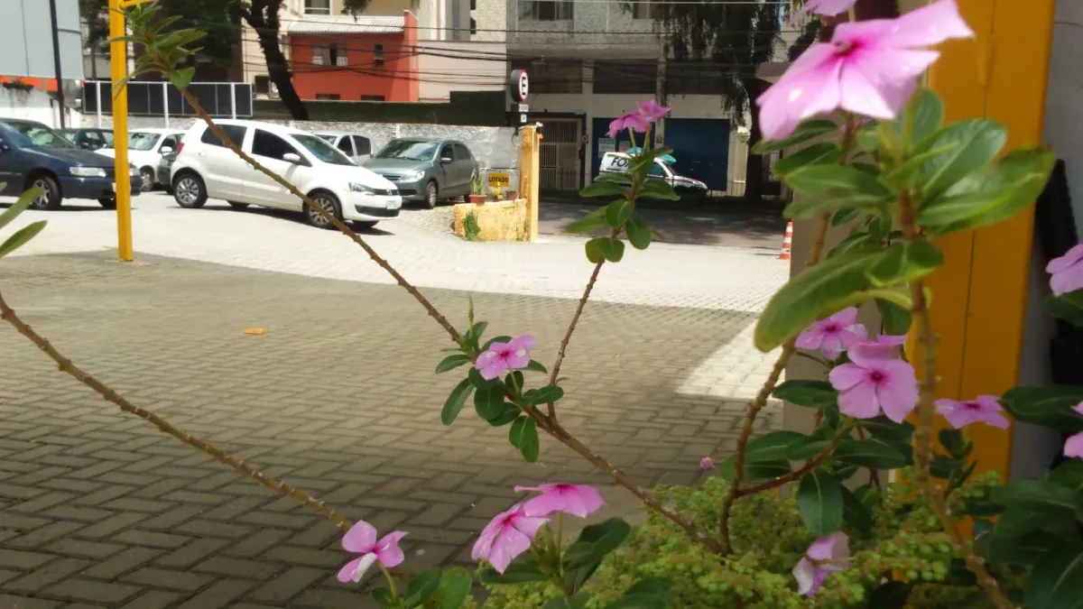 Fachada do estacionamento Estacionamento Floriani