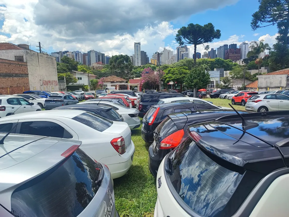 Fachada do estacionamento Estacionamento Arena da Baixada Visitante