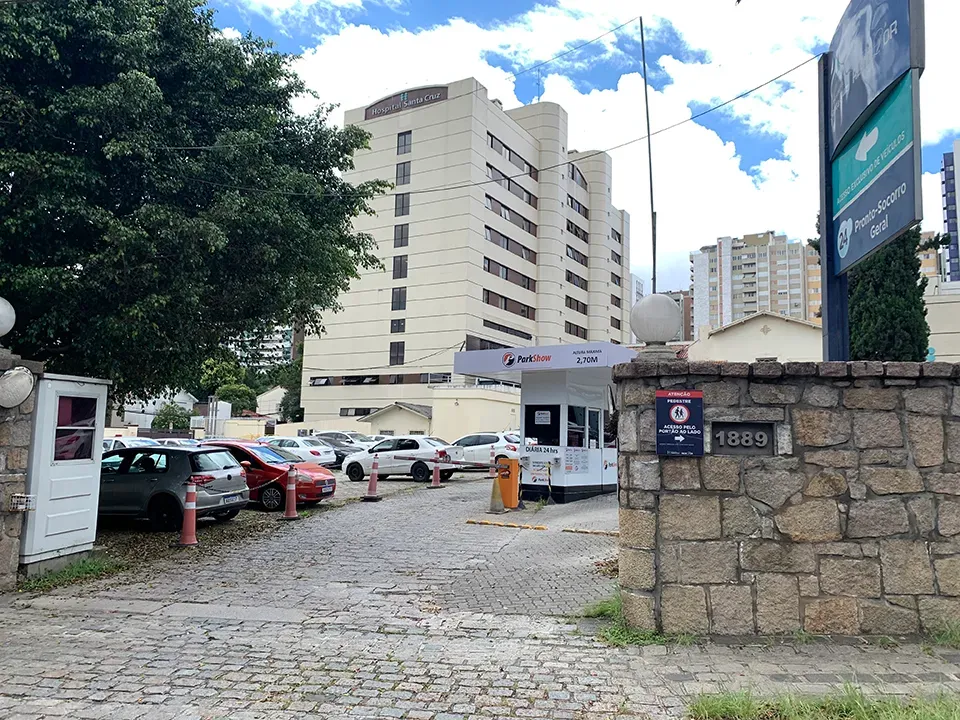 Fachada do estacionamento Park Show Estacionamento