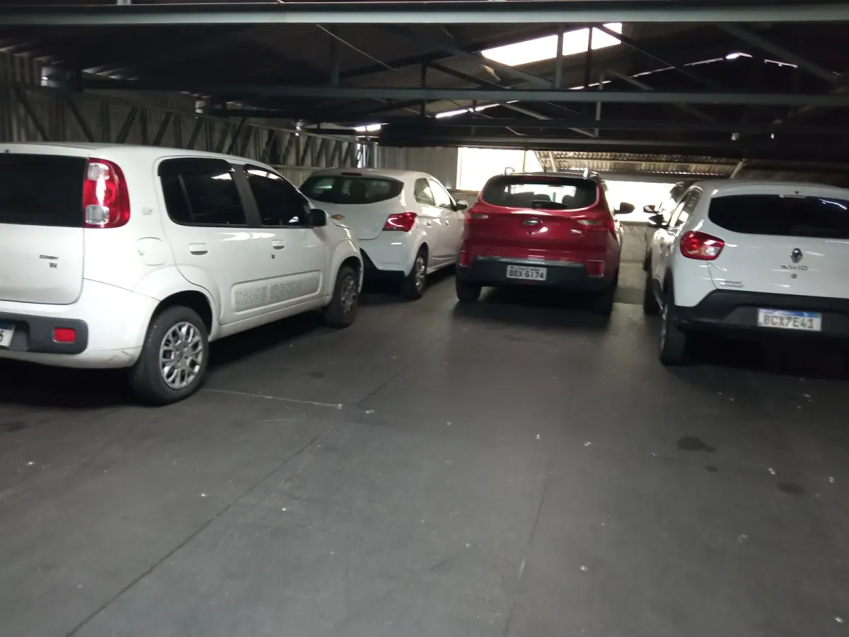 Fachada do estacionamento Estacionamento Chau's Park