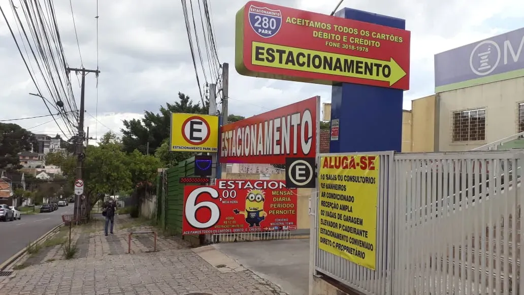Fachada do estacionamento 280 Park Estacionamento