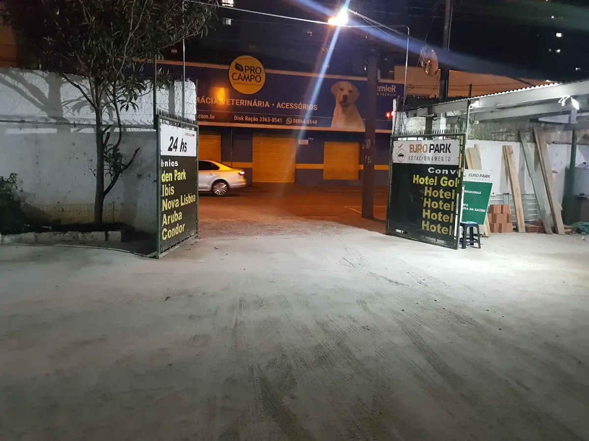 Fachada do estacionamento Europark Estacionamento