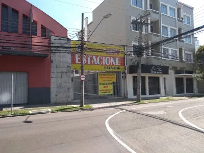 Fachada do estacionamento Estacionamento Araupark
