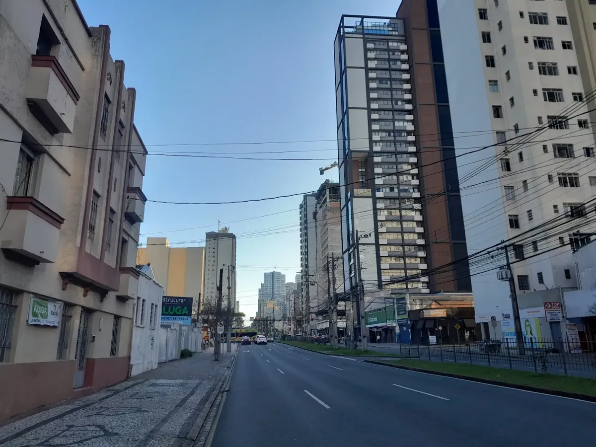 Fachada do estacionamento Aqui Visconde de Guarapuava