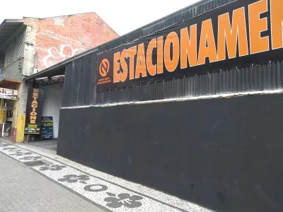Fachada do estacionamento Estacionamento TExPark Barão