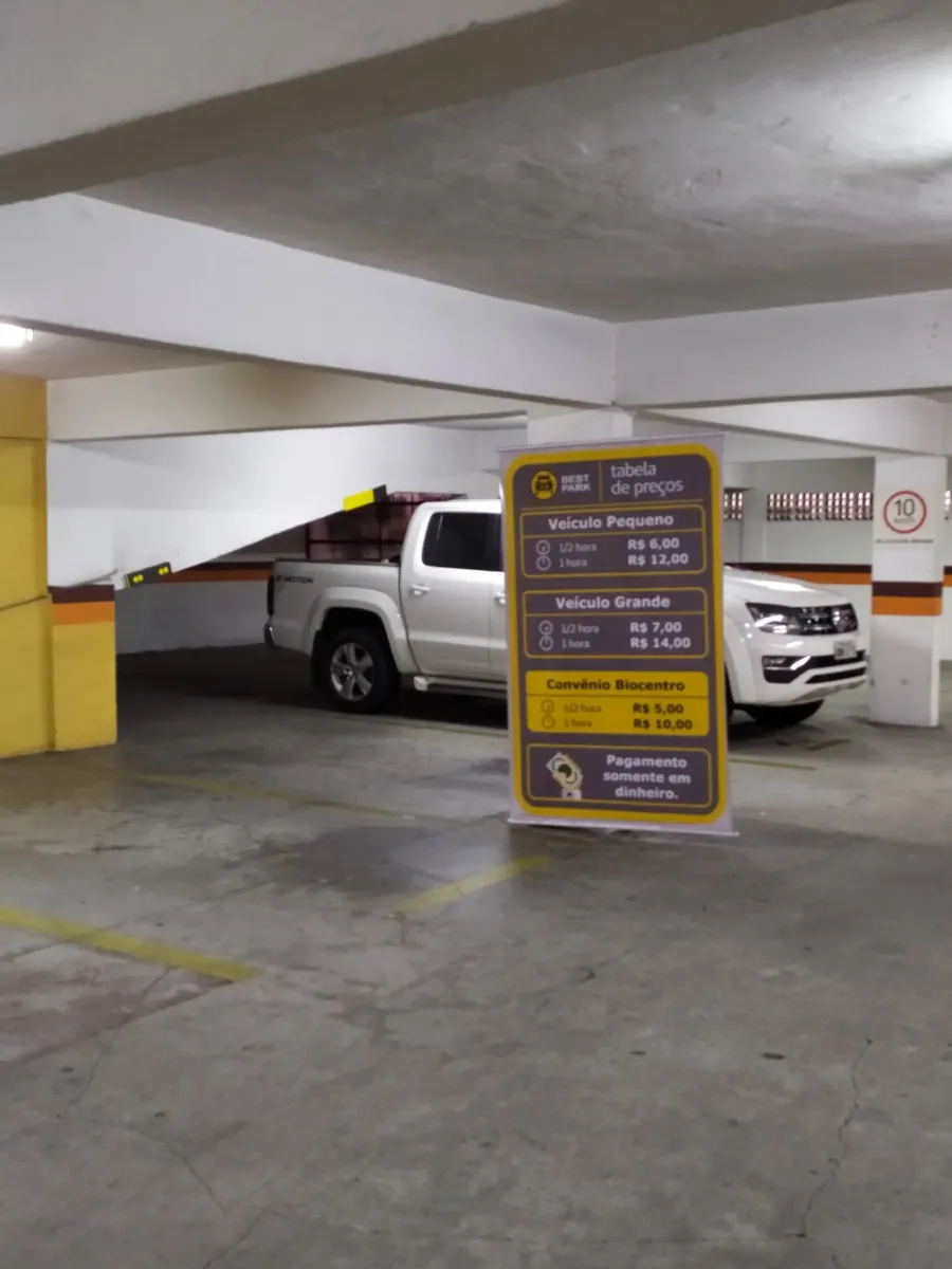 Fachada do estacionamento Best Park Estacionamento Rua Pe Anchieta