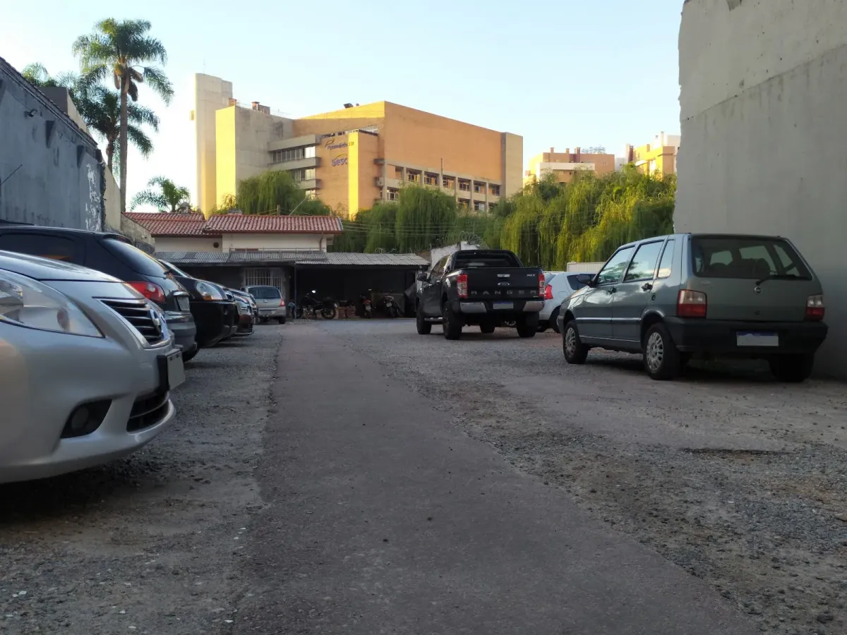 Fachada do estacionamento Estacionamento LAVEEPARK