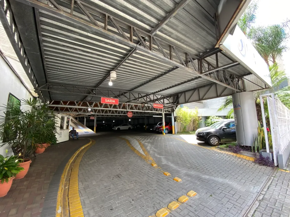 Fachada do estacionamento Estacionamento Jaraguá
