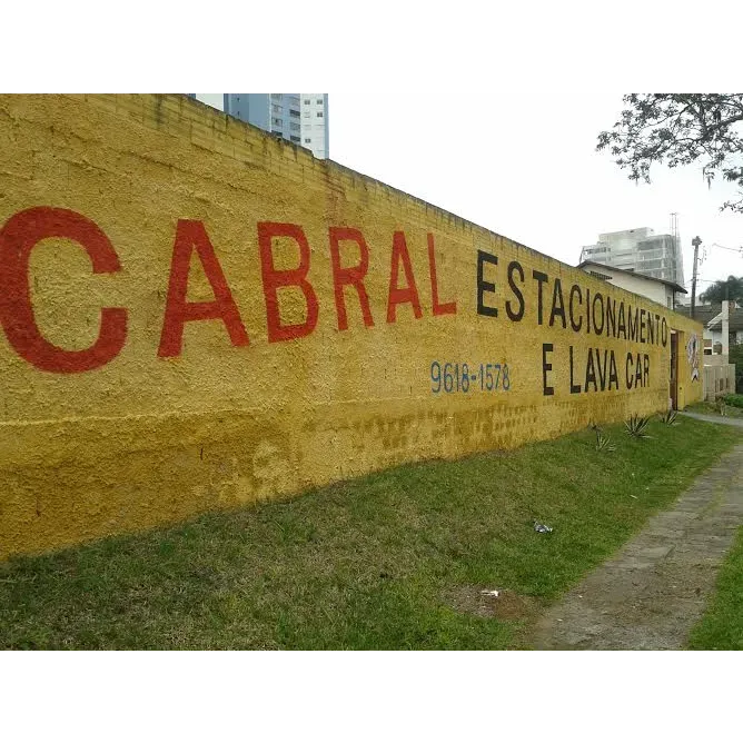 Fachada do estacionamento F de L Cabral Estacionamento, Lava-car E Polimento Automotivo