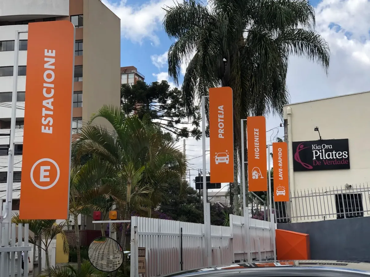 Fachada do estacionamento 3A Parking