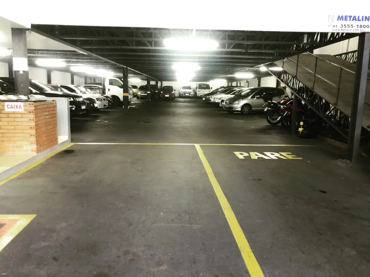Fachada do estacionamento Estacionamento Garage Park Palácio