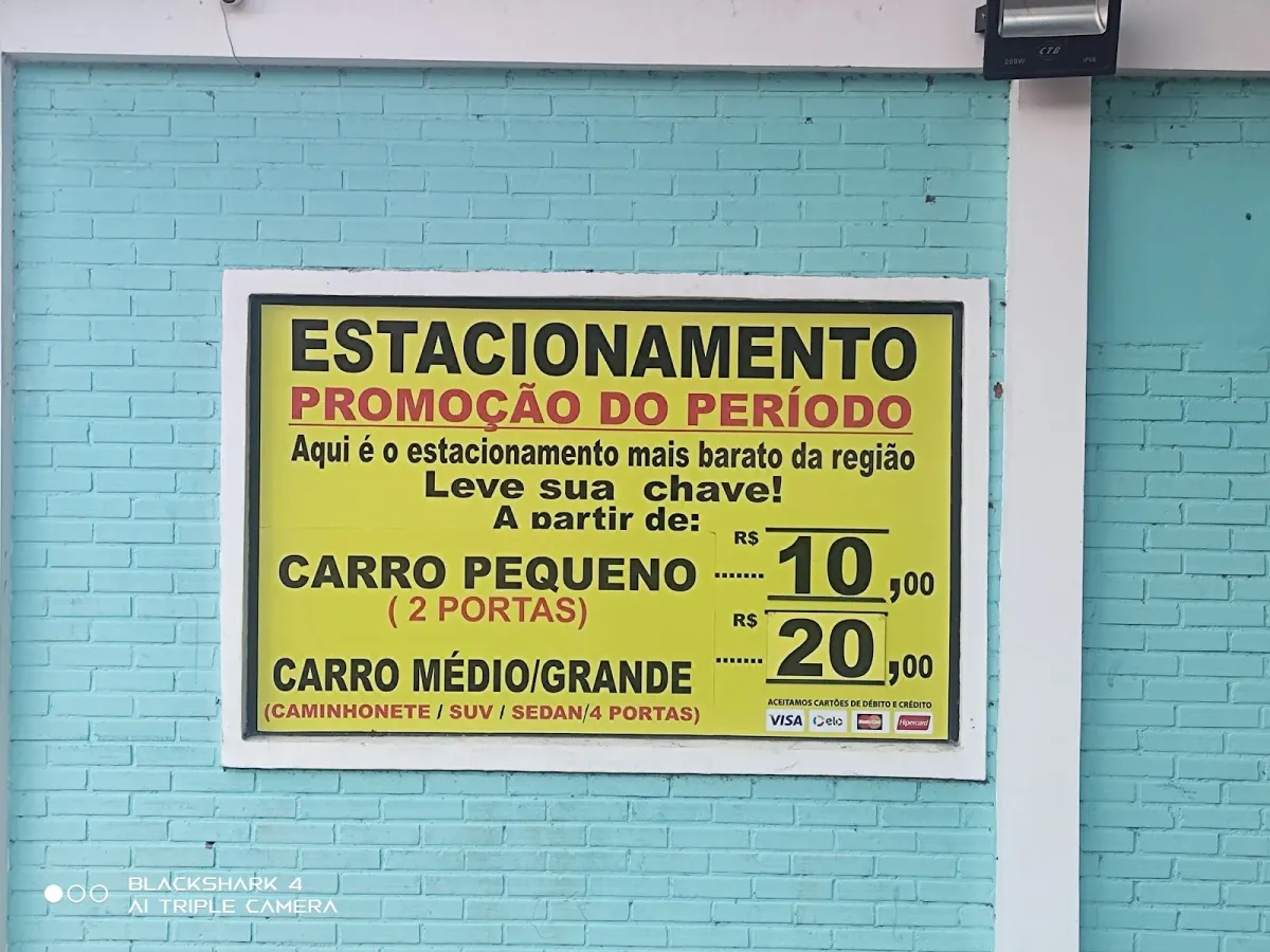 Fachada do estacionamento Estacionamento Pago Jardim Botânico