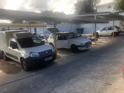 Fachada do estacionamento Estacionamento 351