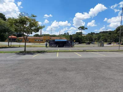 Fachada do estacionamento Estacionamento Parque Barigui