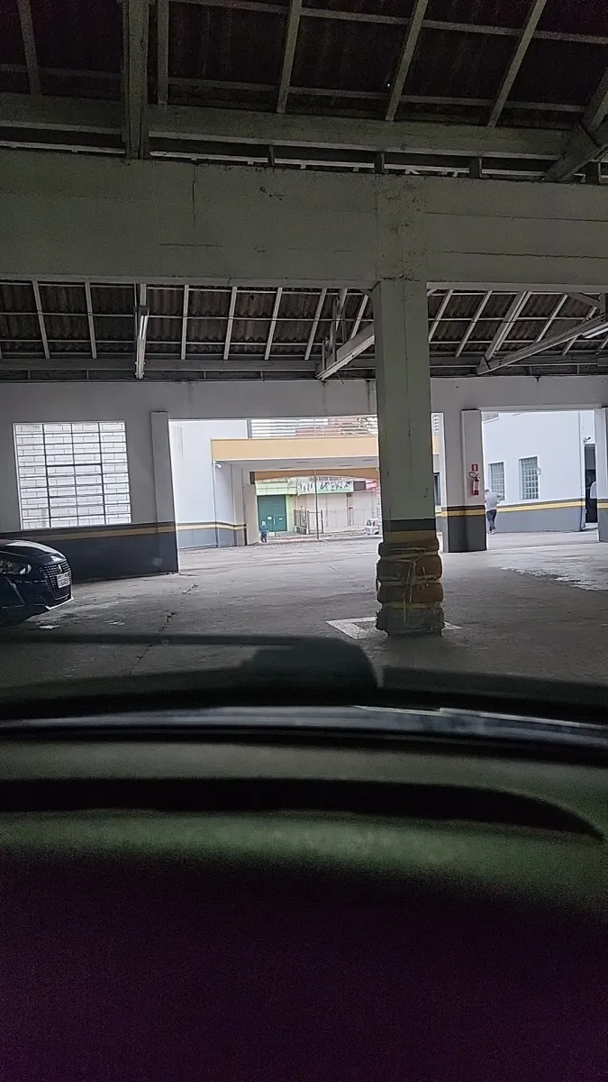 Fachada do estacionamento Estacionamento Vernon