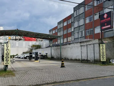 Fachada do estacionamento PanPark Estacionamento
