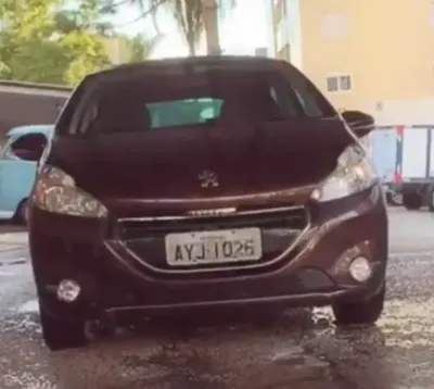 Fachada do estacionamento Campi Car