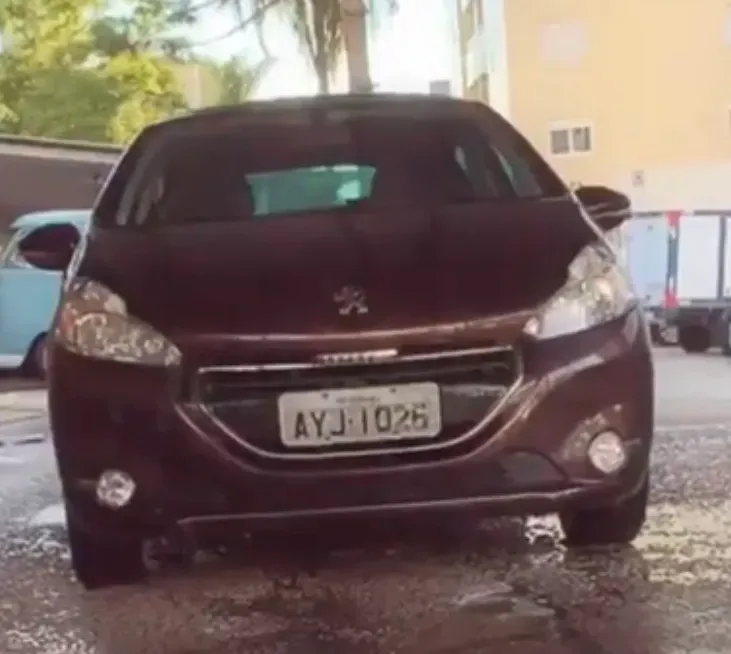 Fachada do estacionamento Campi Car