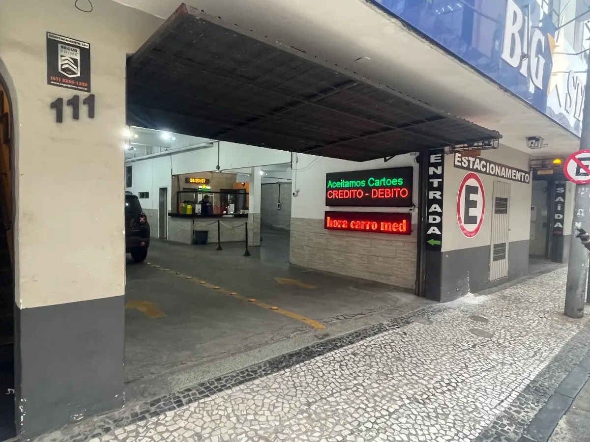 Fachada do estacionamento Big Star Estacionamento