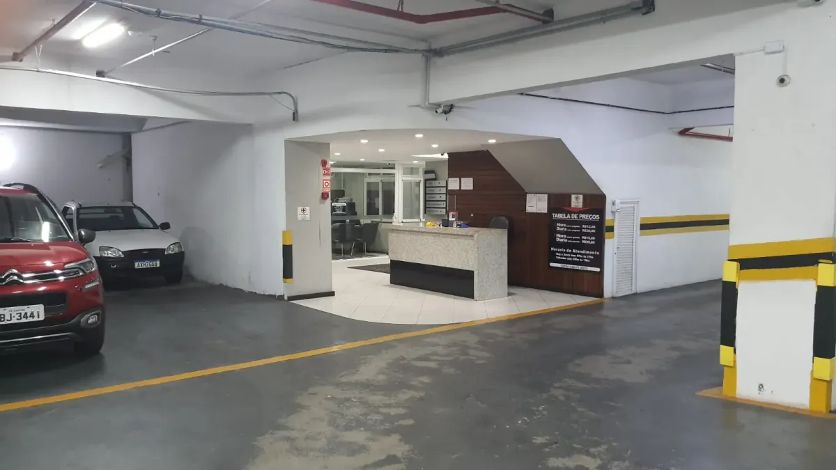 Fachada do estacionamento J&A Estacionamento ltda