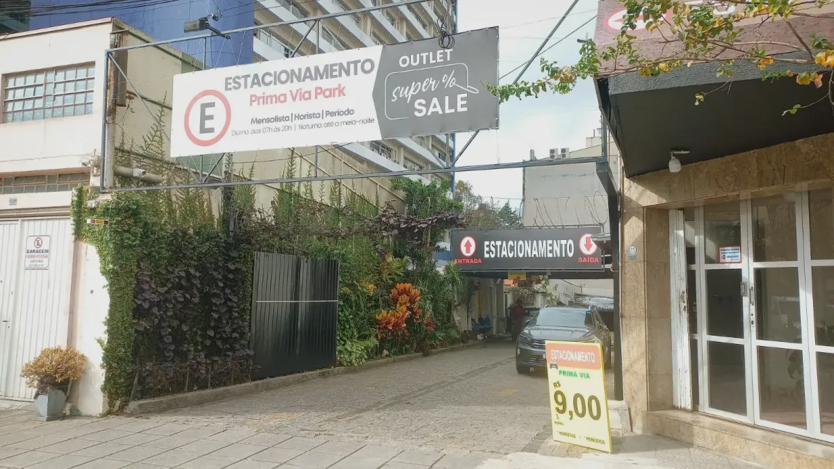 Fachada do estacionamento Primavia Estacionamento