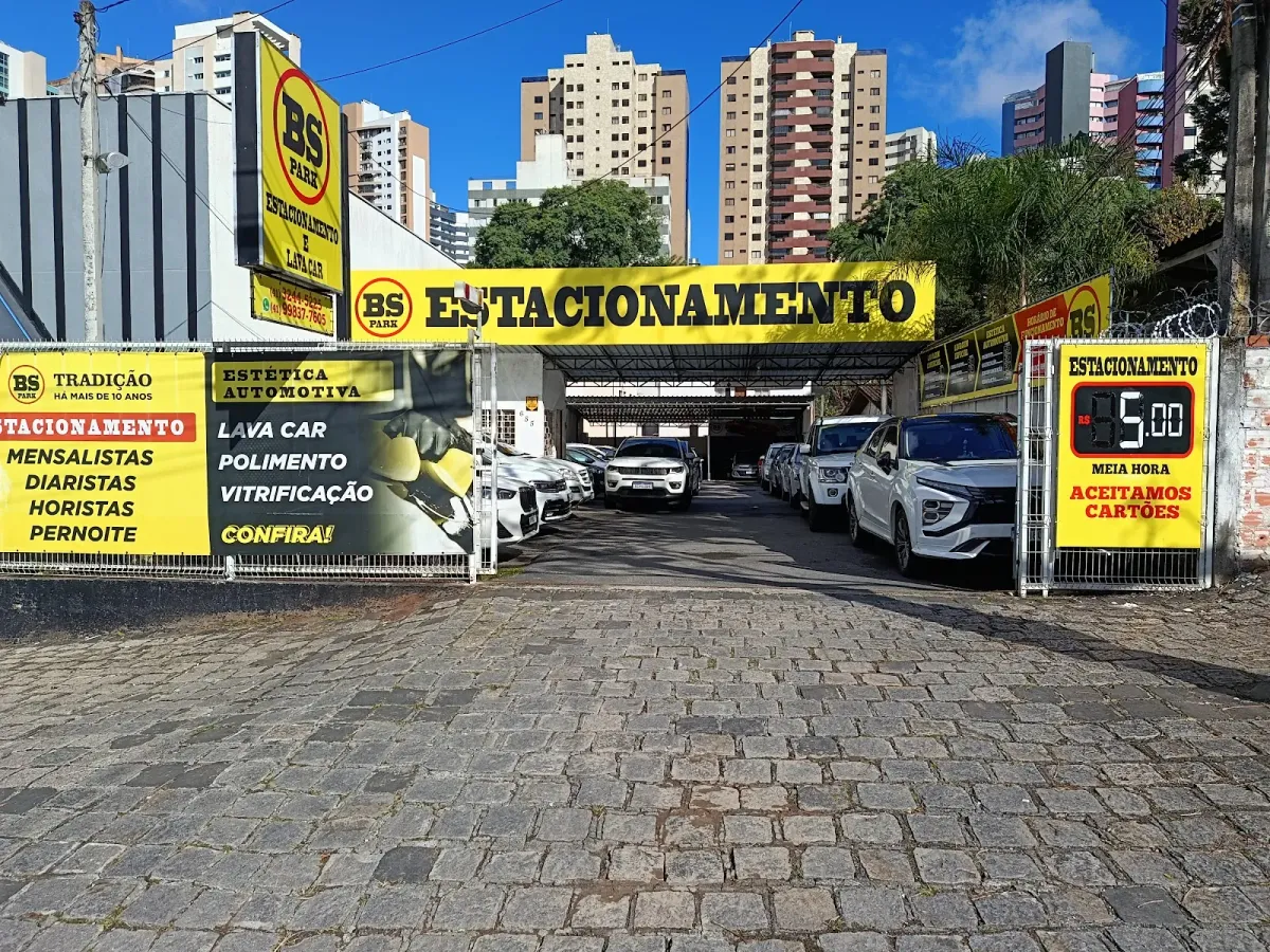 Fachada do estacionamento BS Park