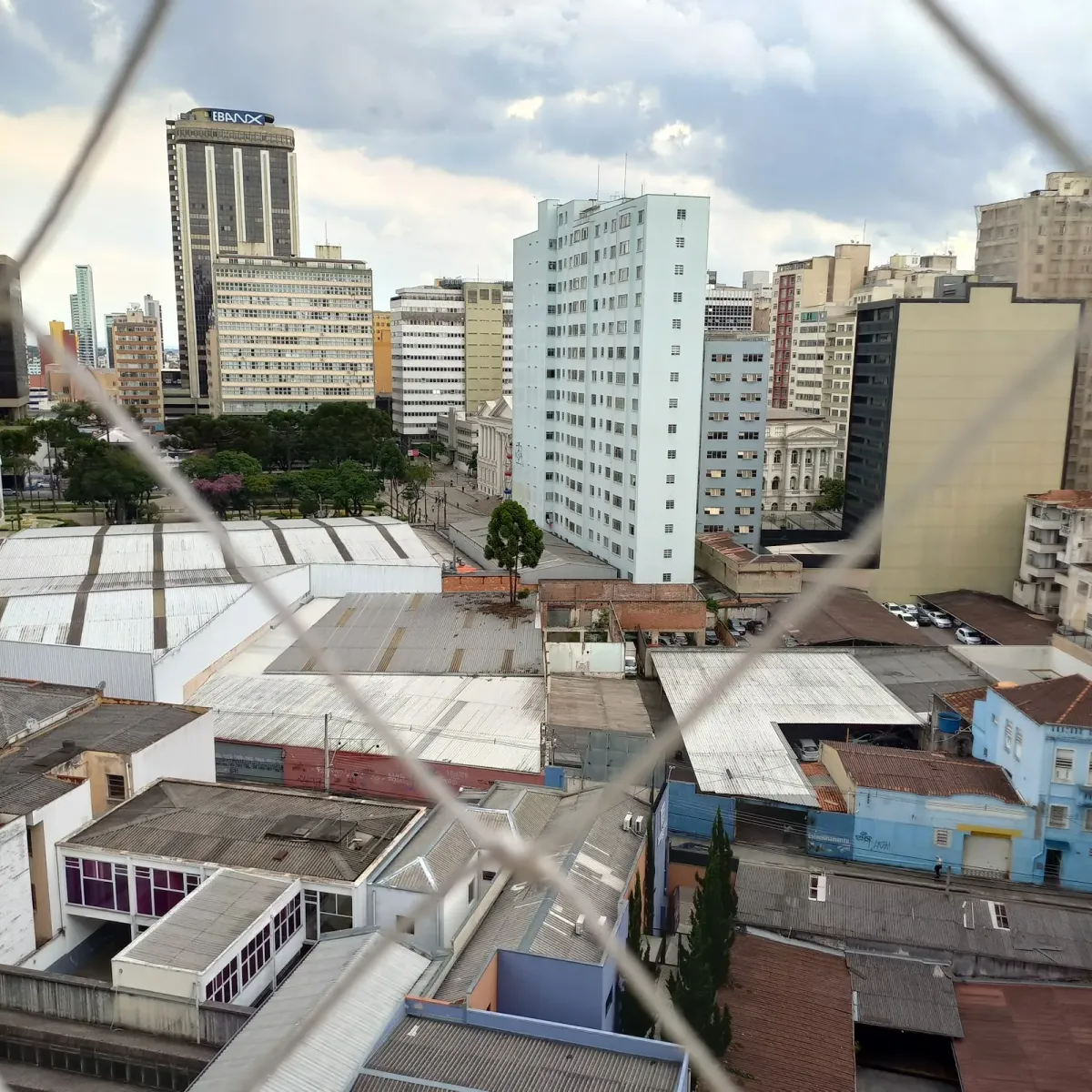 Fachada do estacionamento Estacionamento Glória