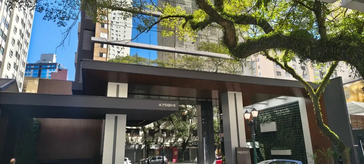 Fachada do estacionamento R. Comendador Araújo, 263 Parking