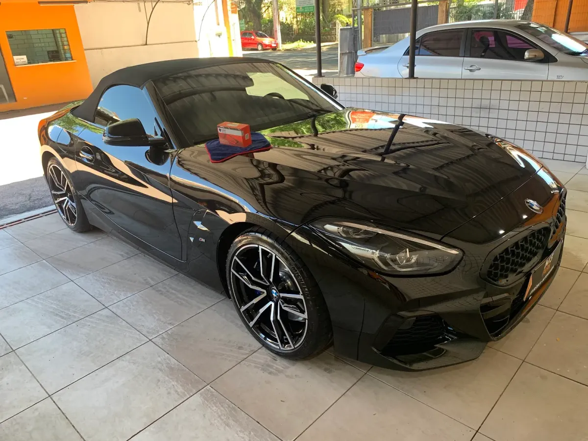 Fachada do estacionamento M3 Estética Automotiva e Estacionamento