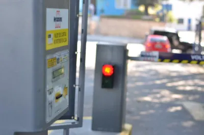 Fachada do estacionamento CHD Assessoria e Serviços
