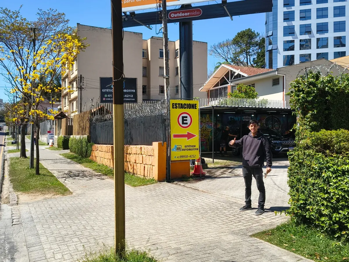 Fachada do estacionamento Estacionamento estética automotiva