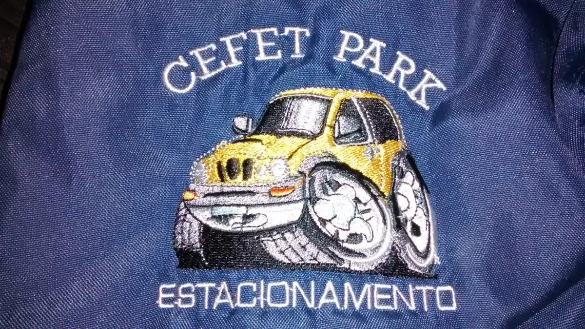 Fachada do estacionamento Estacionamento CEFET Park