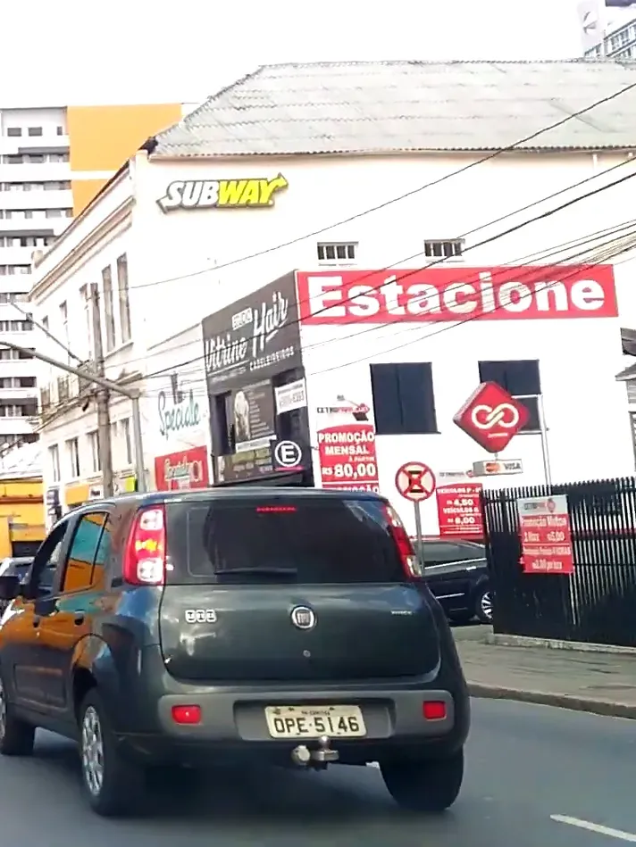 Fachada do estacionamento Tcl Estacionamentos
