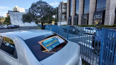 Fachada do estacionamento Autopark - Estacionamento Pássaro