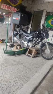 Fachada do estacionamento Estacionamento e Borracharia Augusto Stellfeld 619