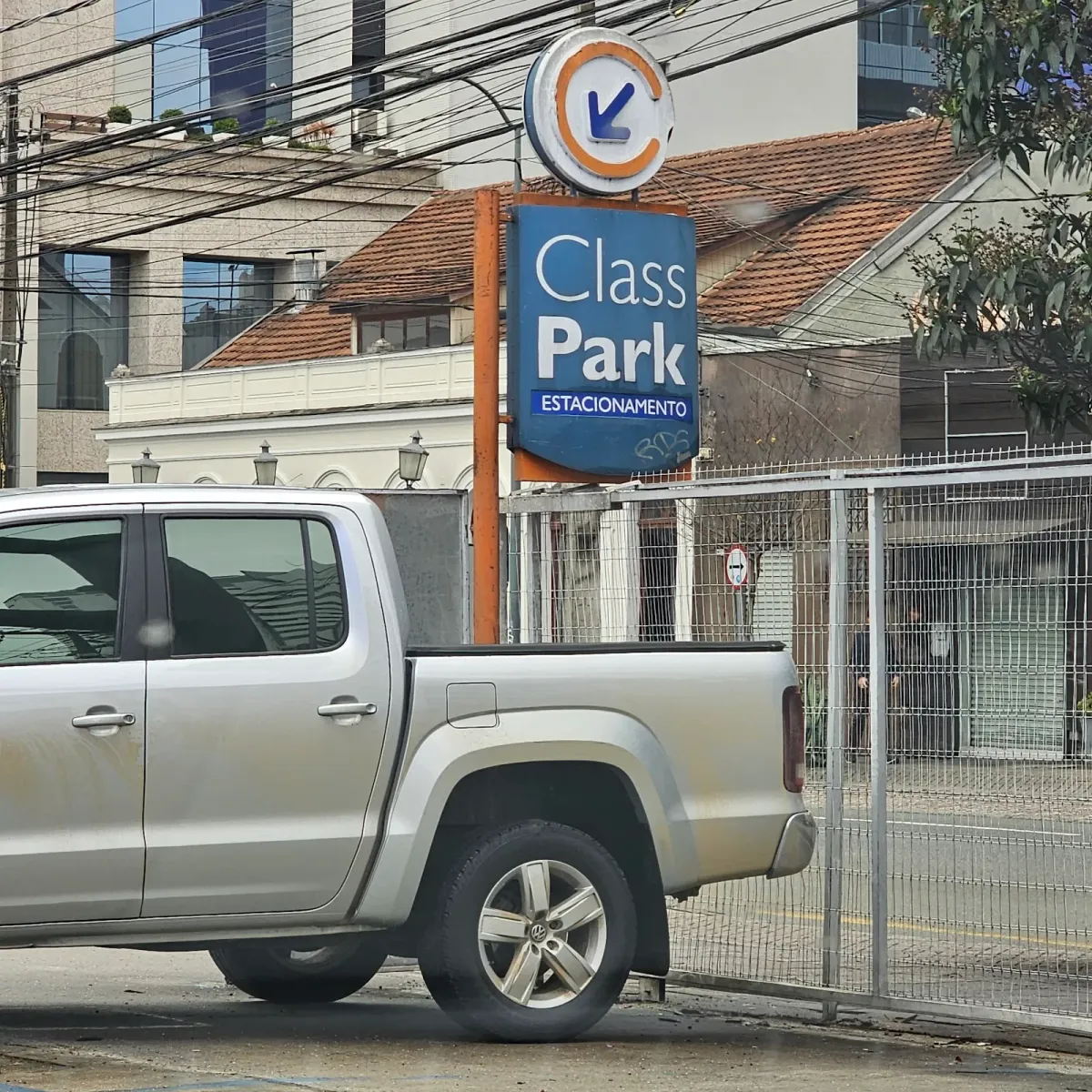 Fachada do estacionamento Class Park Estacionamentos