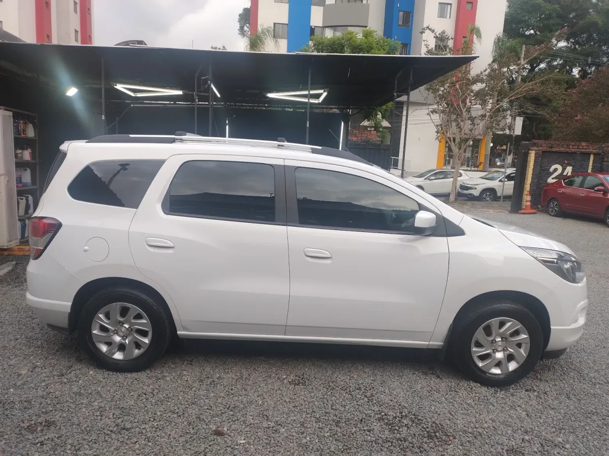 Fachada do estacionamento Estacionamento e Lava Car | Garagem Backstage
