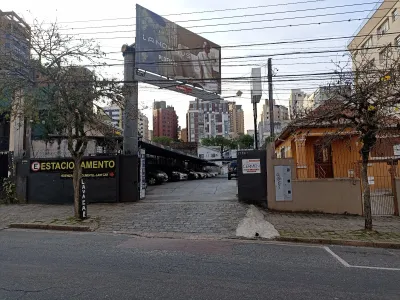 Fachada do estacionamento TH PARK ESTACIONAMENTOS