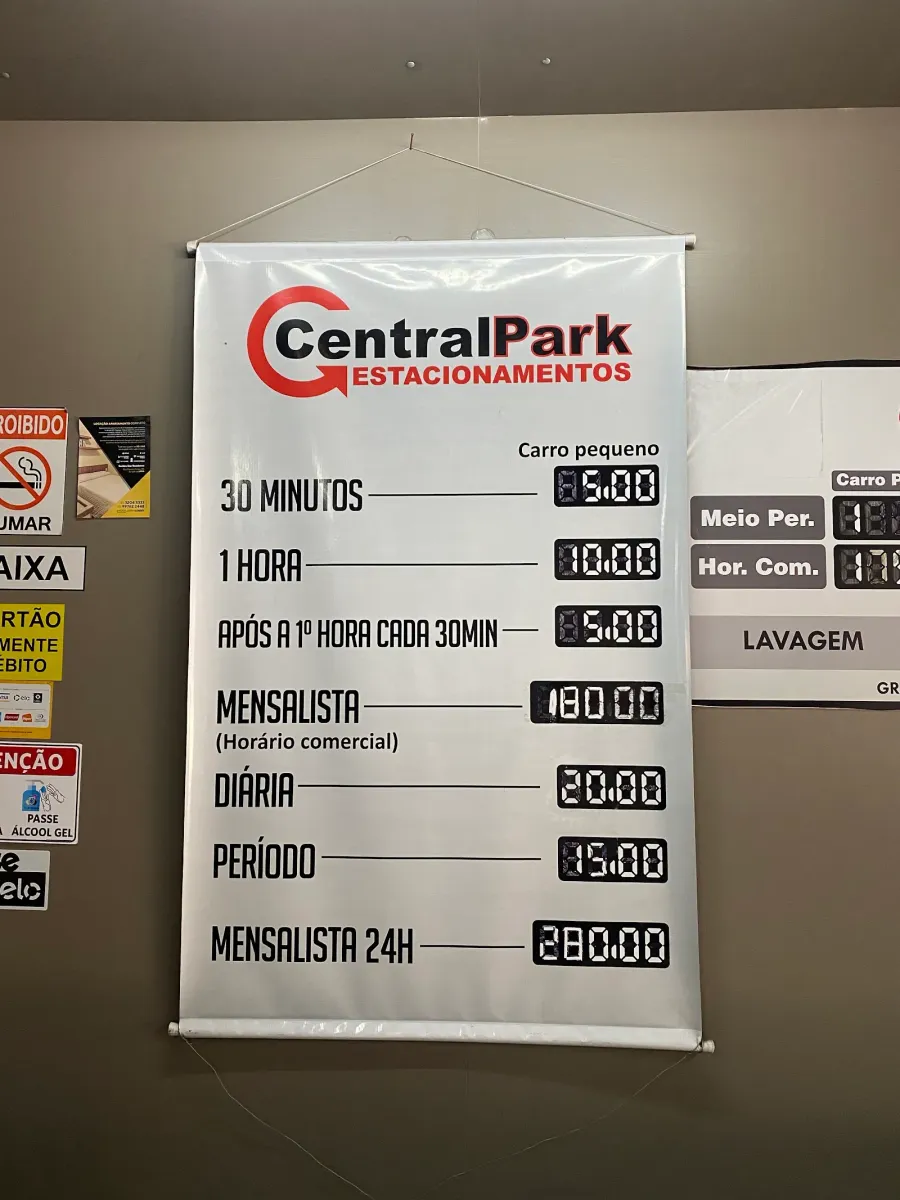 Fachada do estacionamento Central Park Estacionamentos