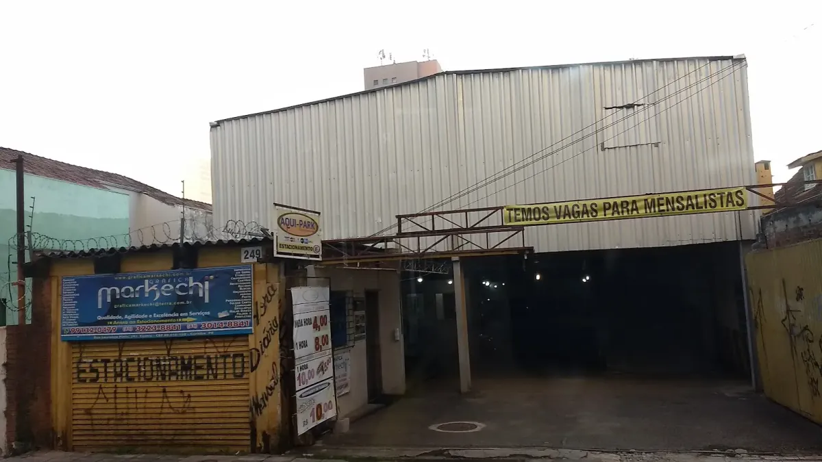 Fachada do estacionamento Estacionamento Aqui-Park