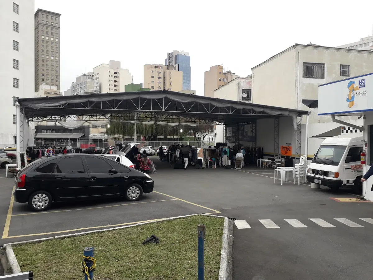 Fachada do estacionamento Estacionamento Sabanco