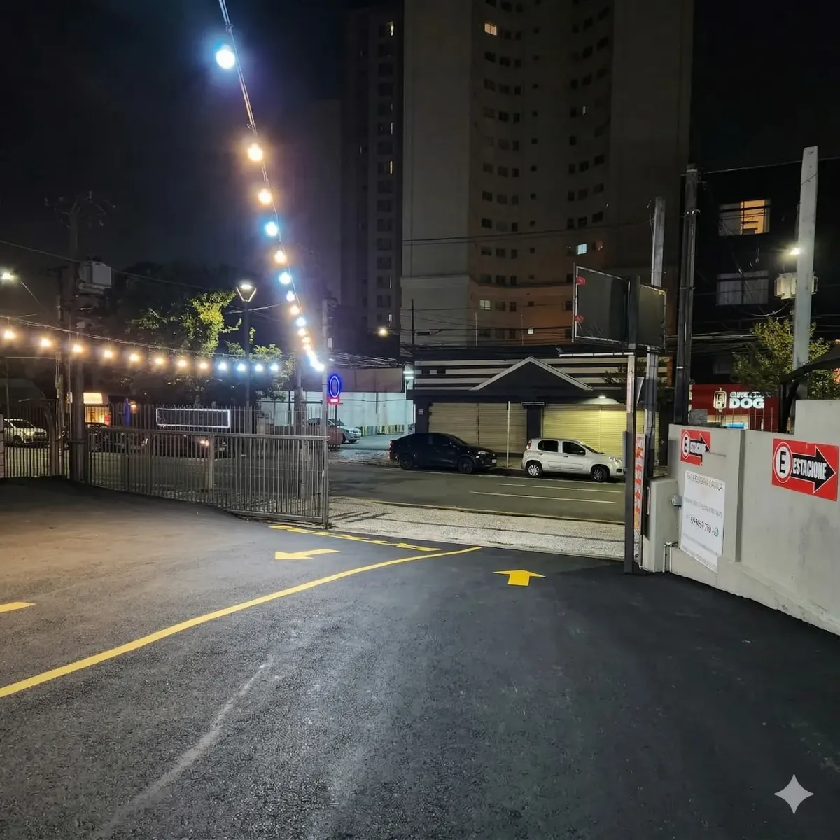 Fachada do estacionamento Estacionamento Pátio Camilo Park