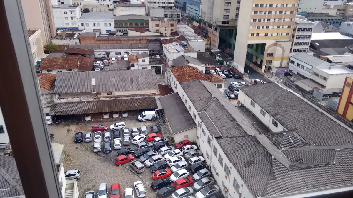 Fachada do estacionamento Hauer Park Estacionamento Ltda
