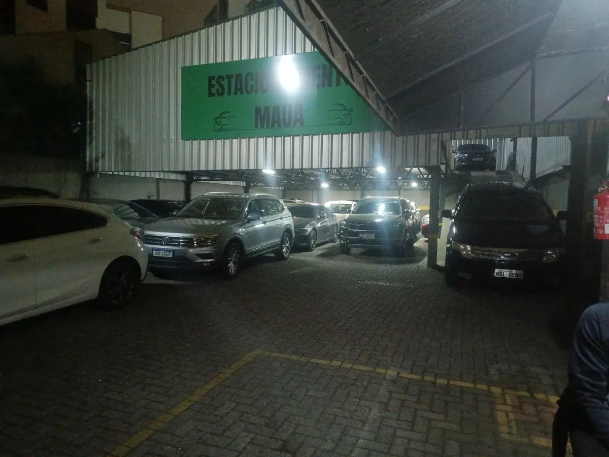 Fachada do estacionamento Estacionamento Mauá