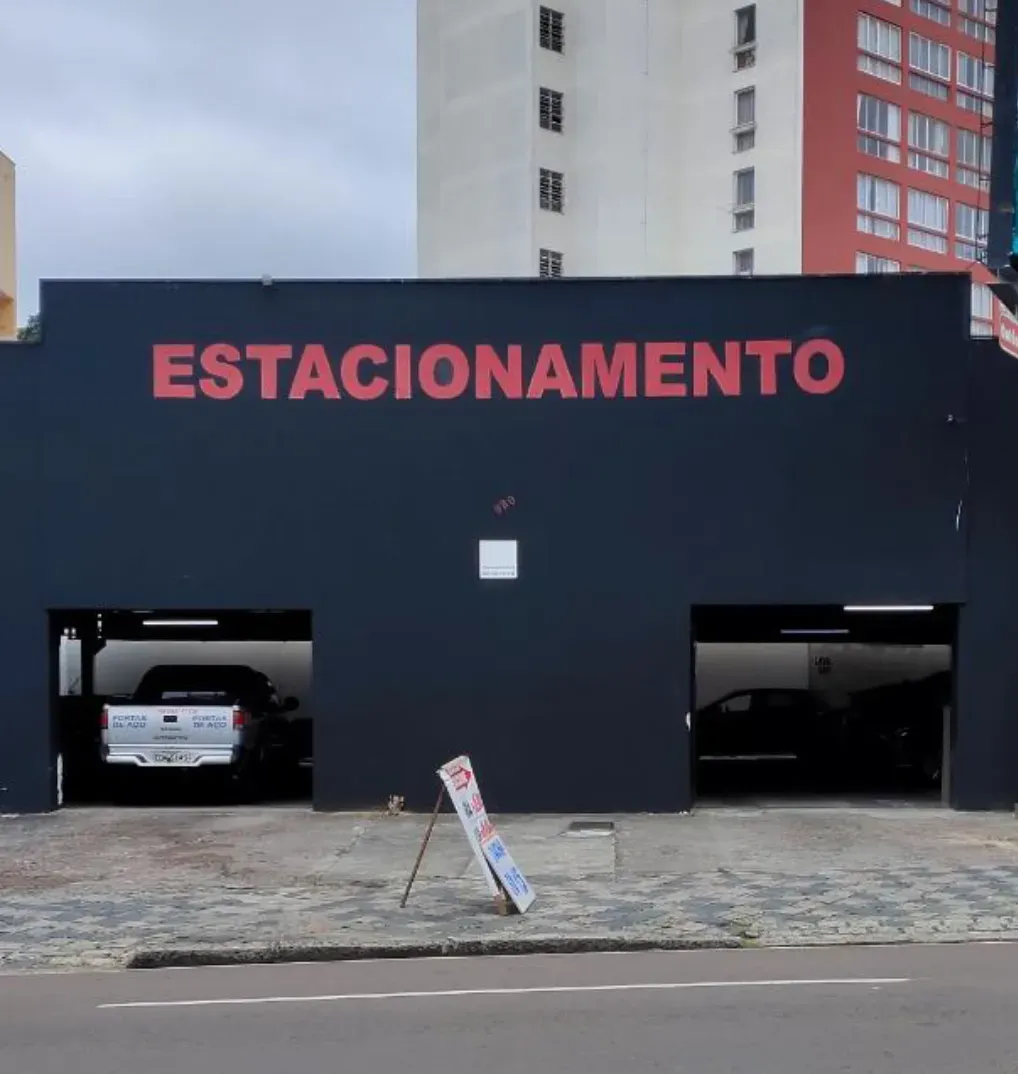 Fachada do estacionamento SF Estacionamento