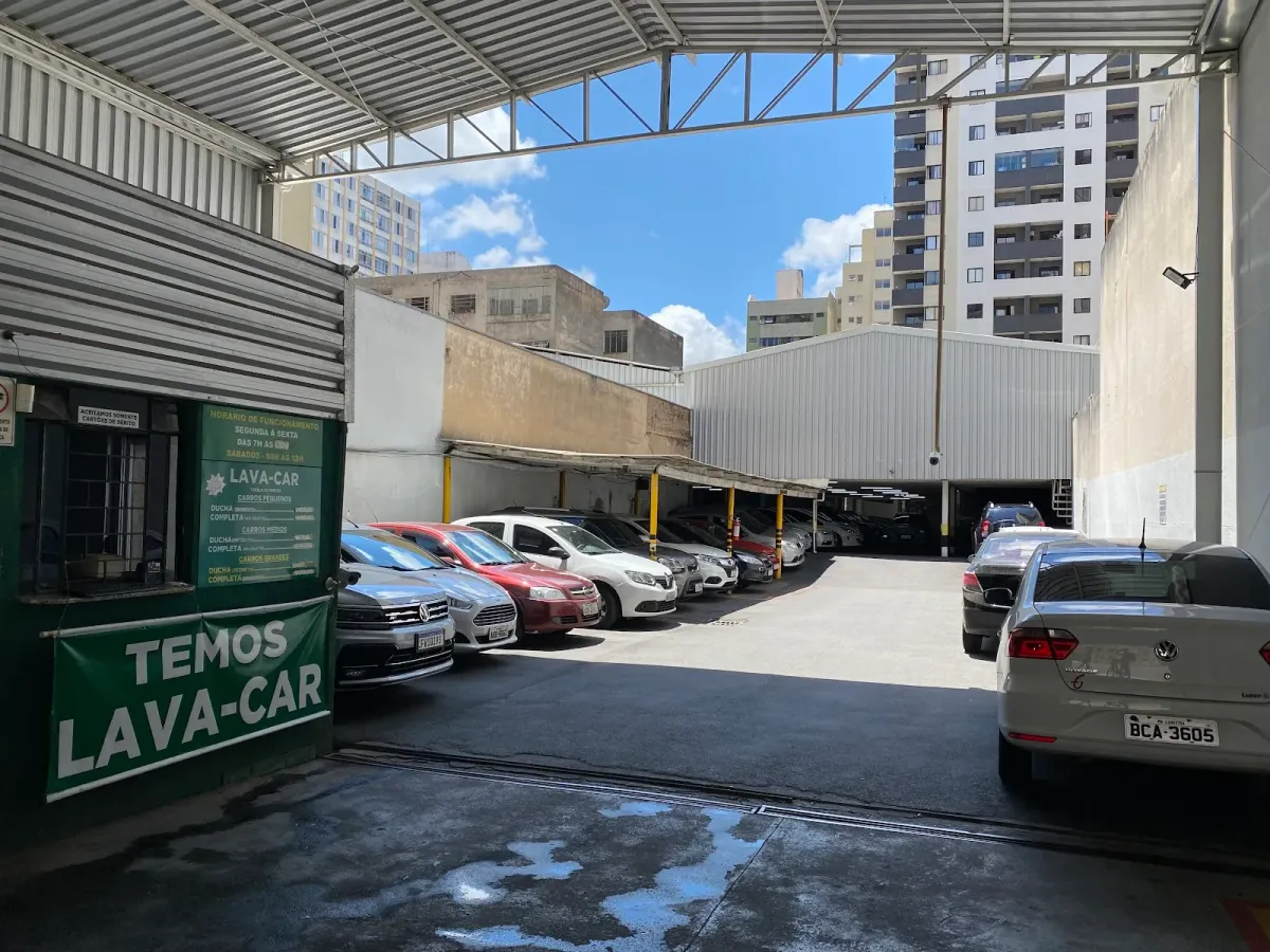 Fachada do estacionamento ESTACIONAMENTO TOTAL PARK