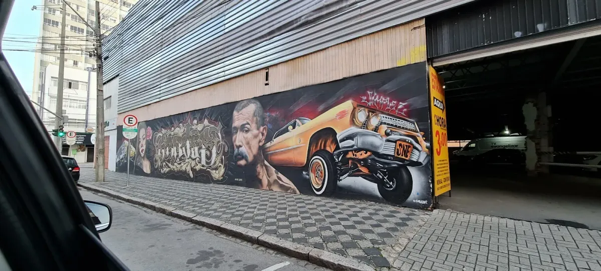 Fachada do estacionamento Car Park IV - Estacionamento e Lavacar