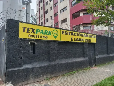 Fachada do estacionamento Estacionamento e LavaCar TexPak Mauá