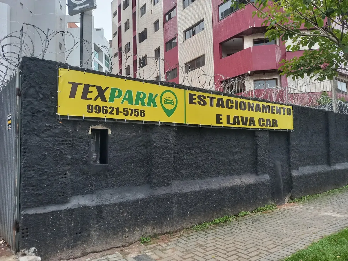 Fachada do estacionamento Estacionamento e LavaCar TexPak Mauá