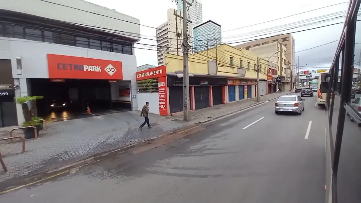 Fachada do estacionamento Cetro Park Gestão de Estacionamento